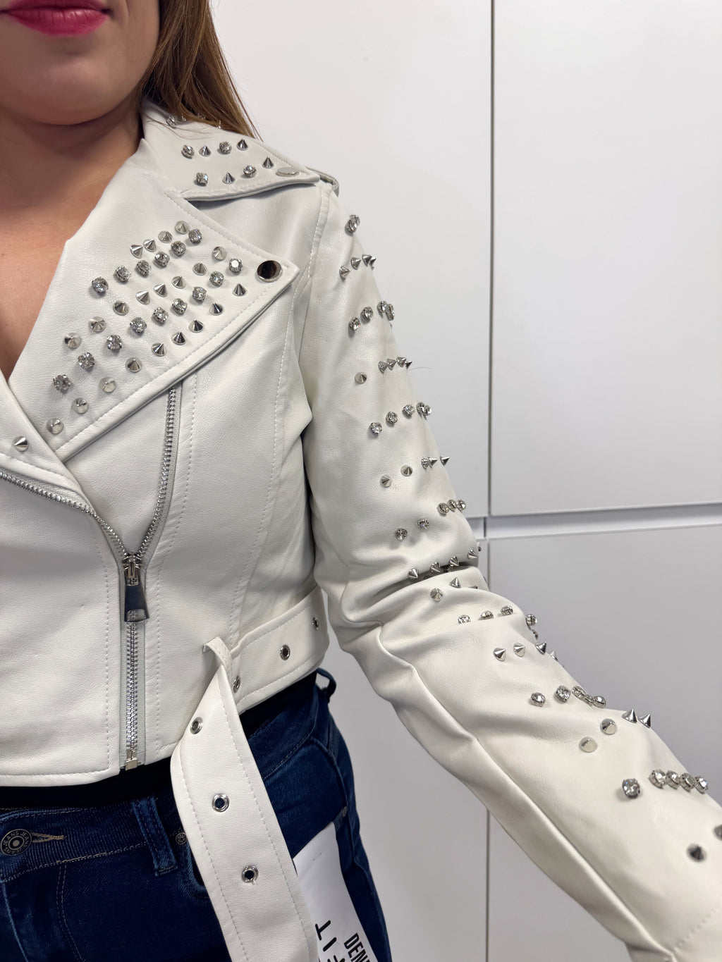 Chaqueta polipiel brillos