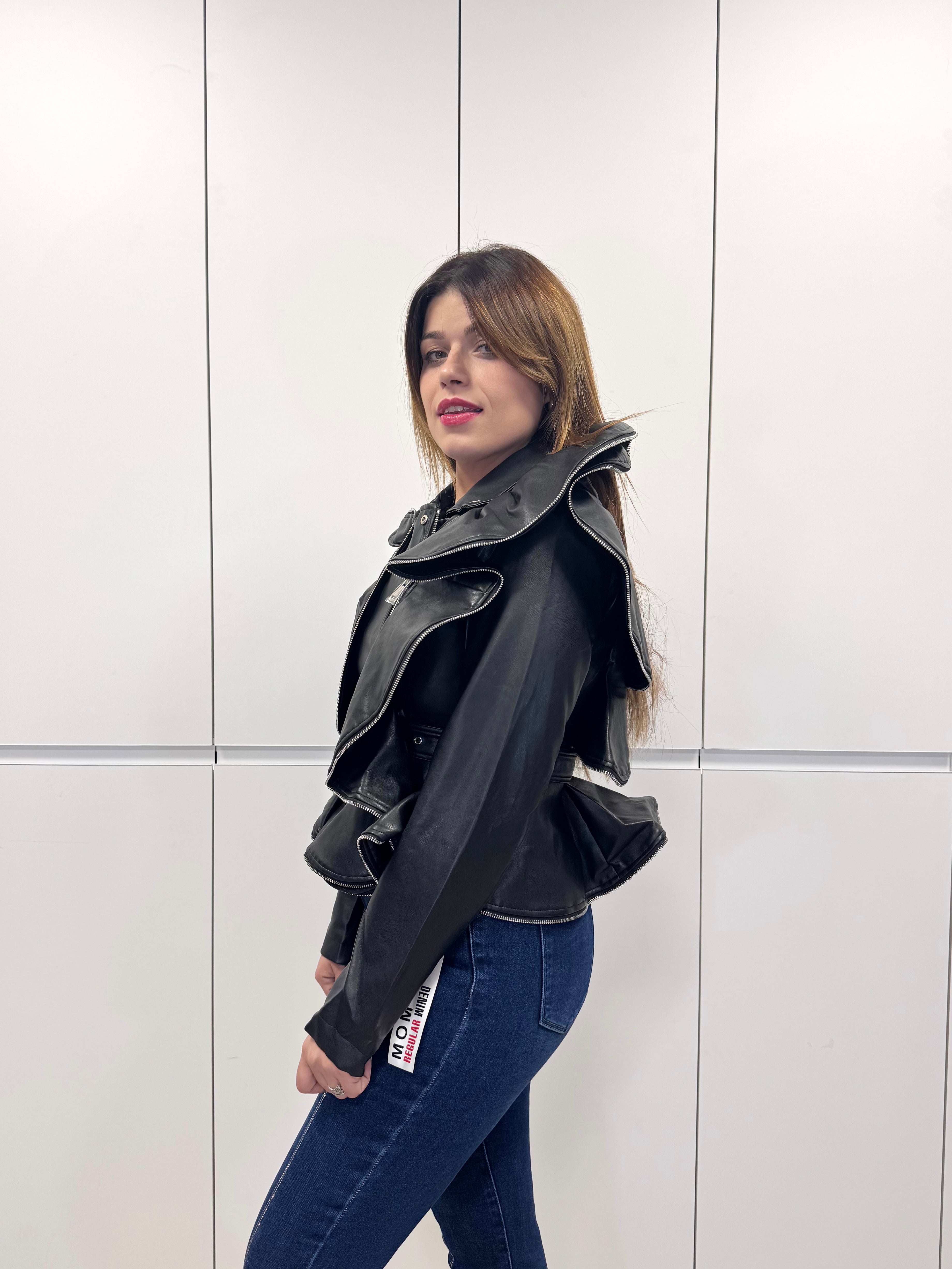 Chaqueta polipiel volante