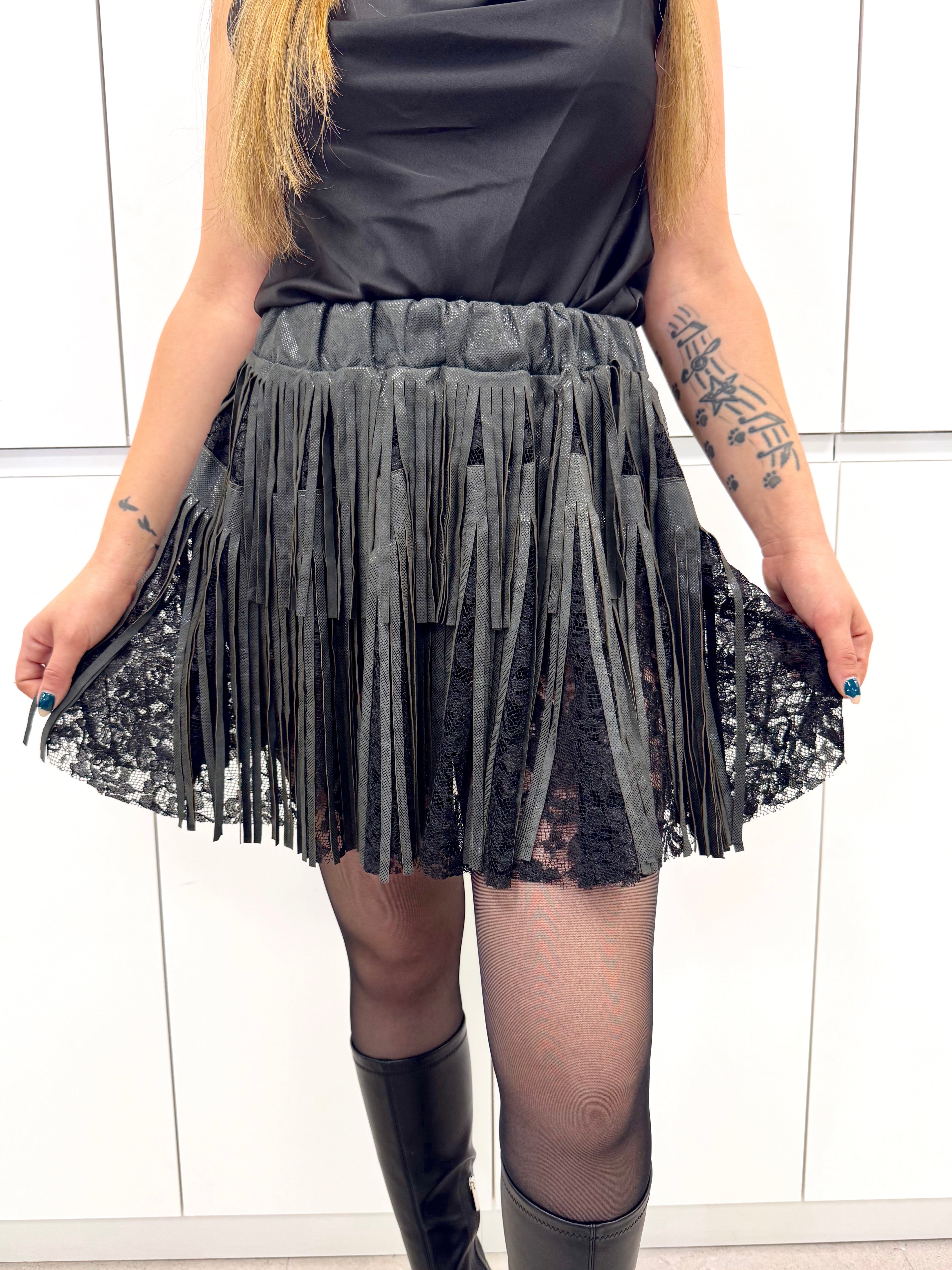 Falda polipiel encaje