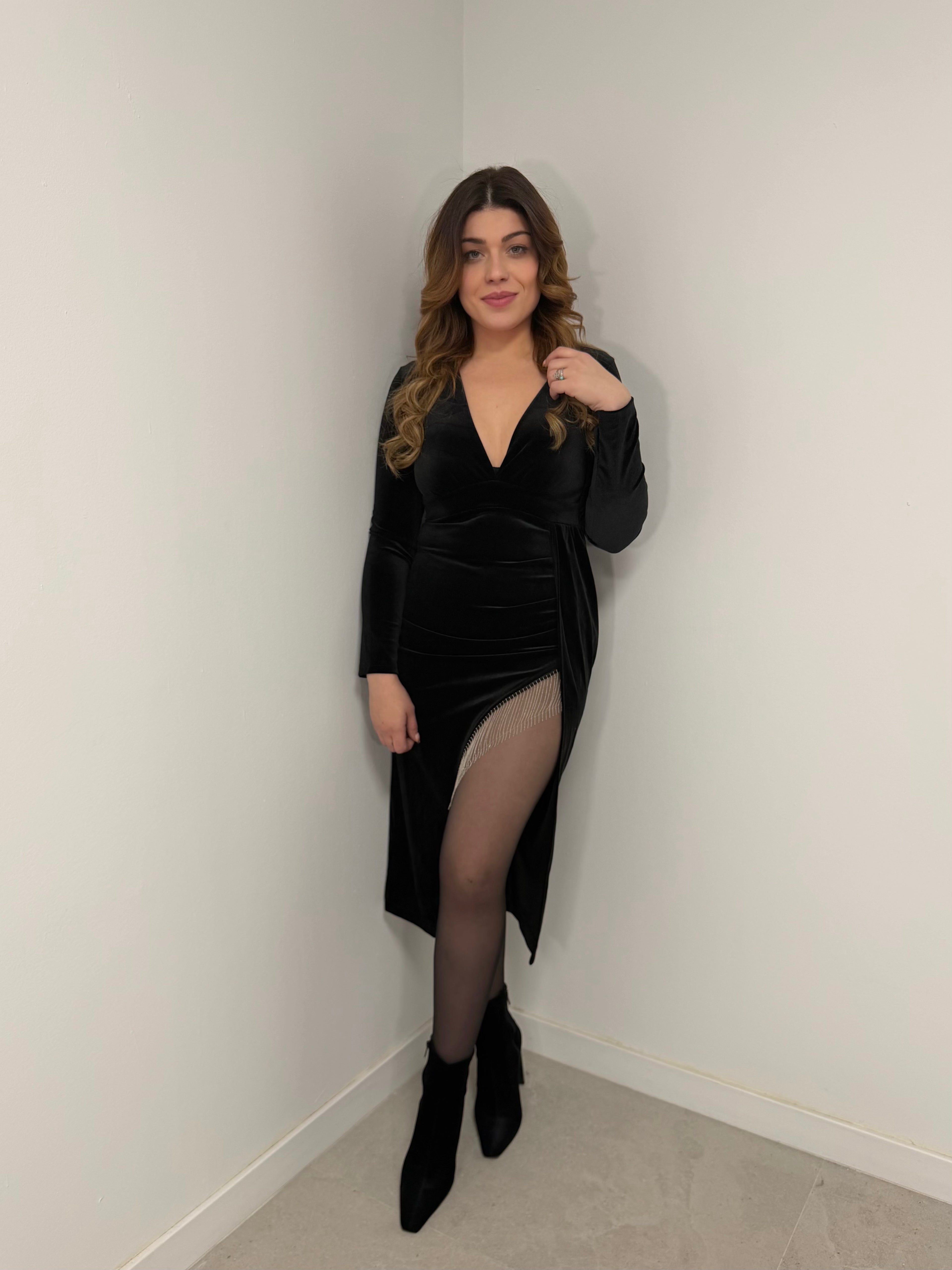 Vestido abertura brillos