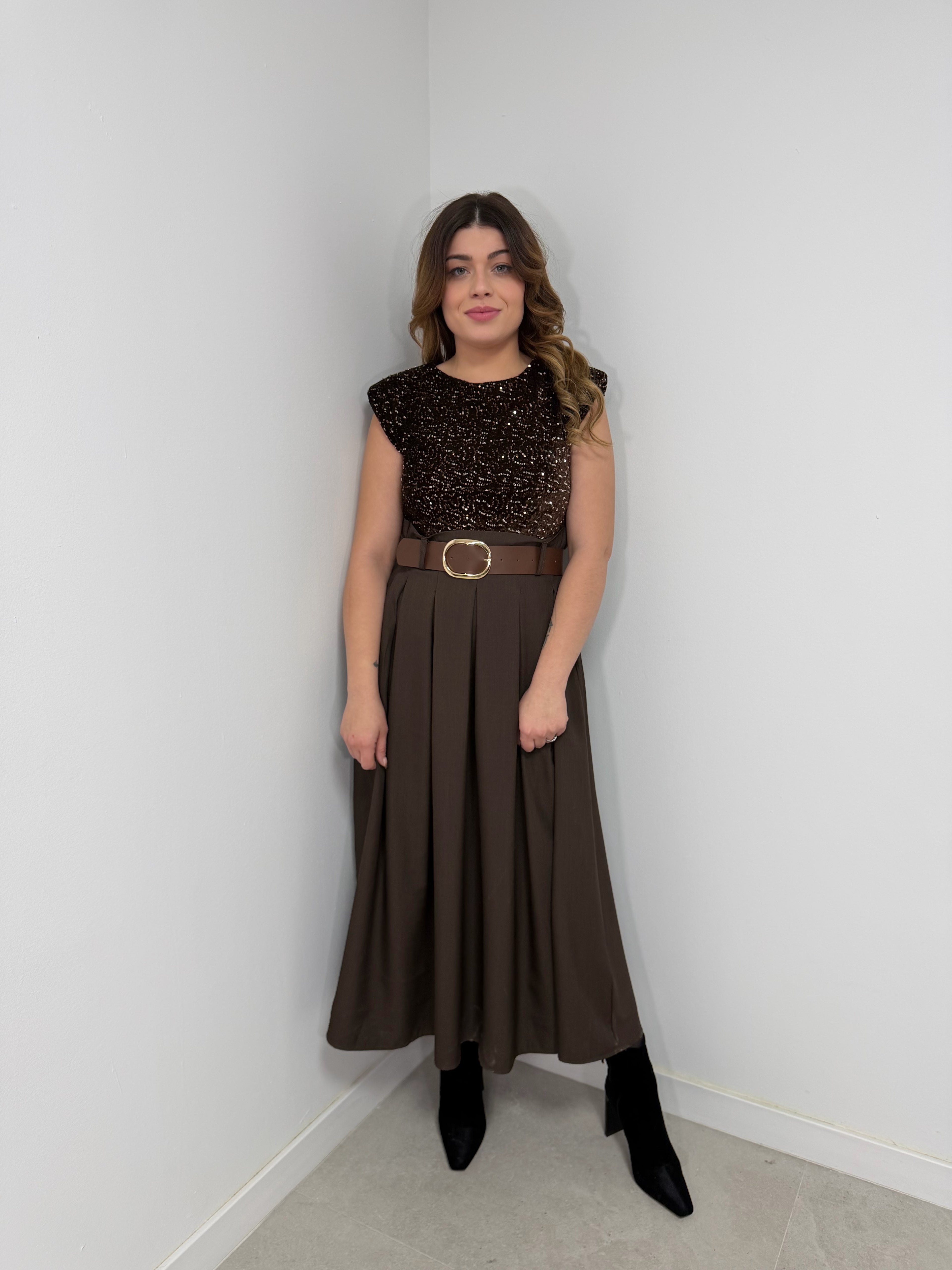 Vestido largo pliegues lentejuelas