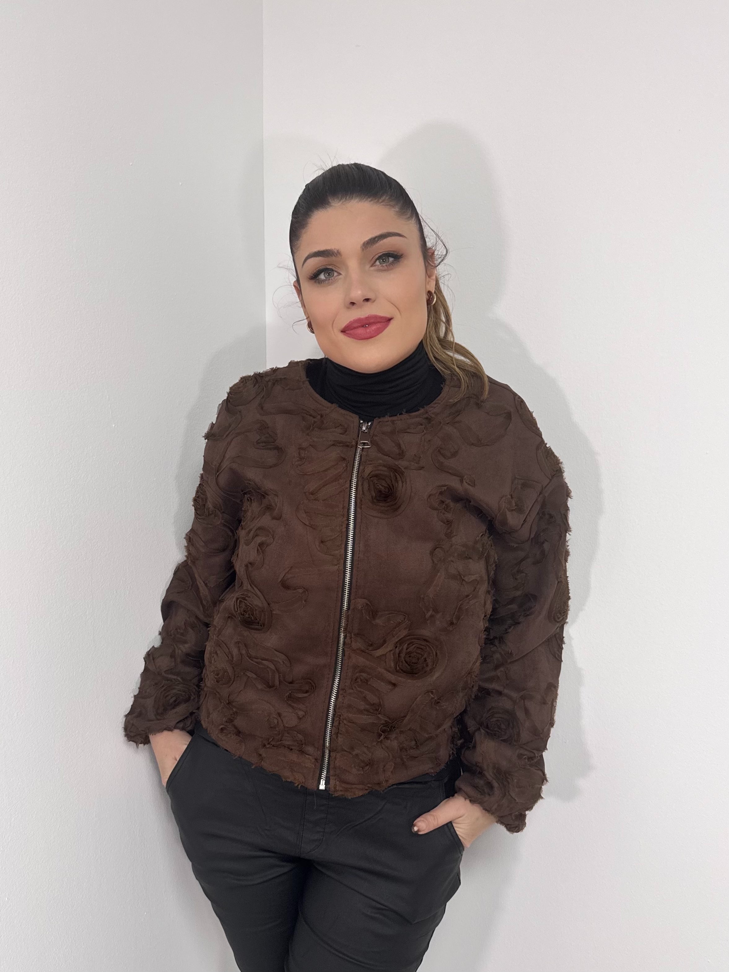 Chaqueta relieves flores