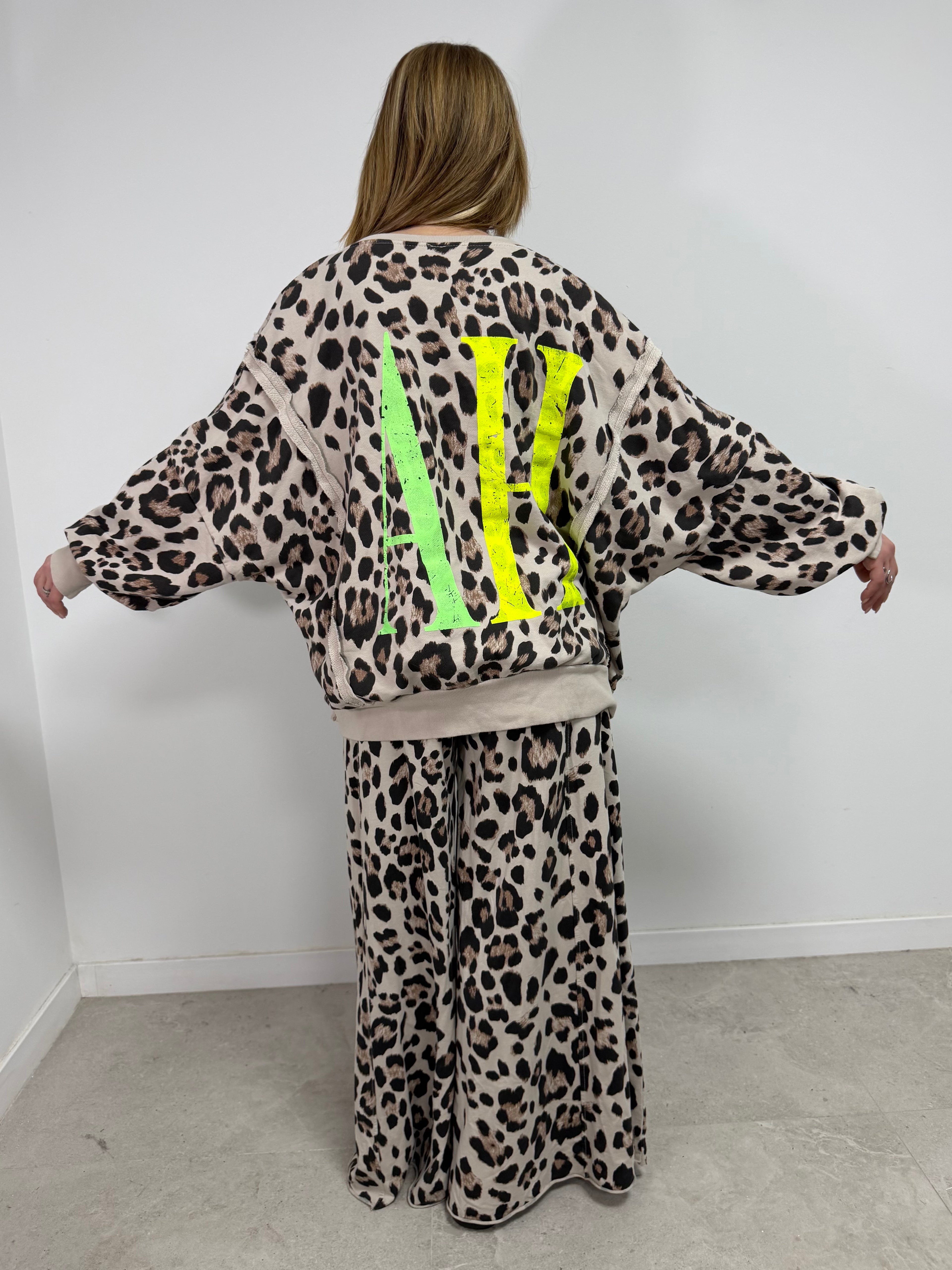 Conjunto leopardo oversize