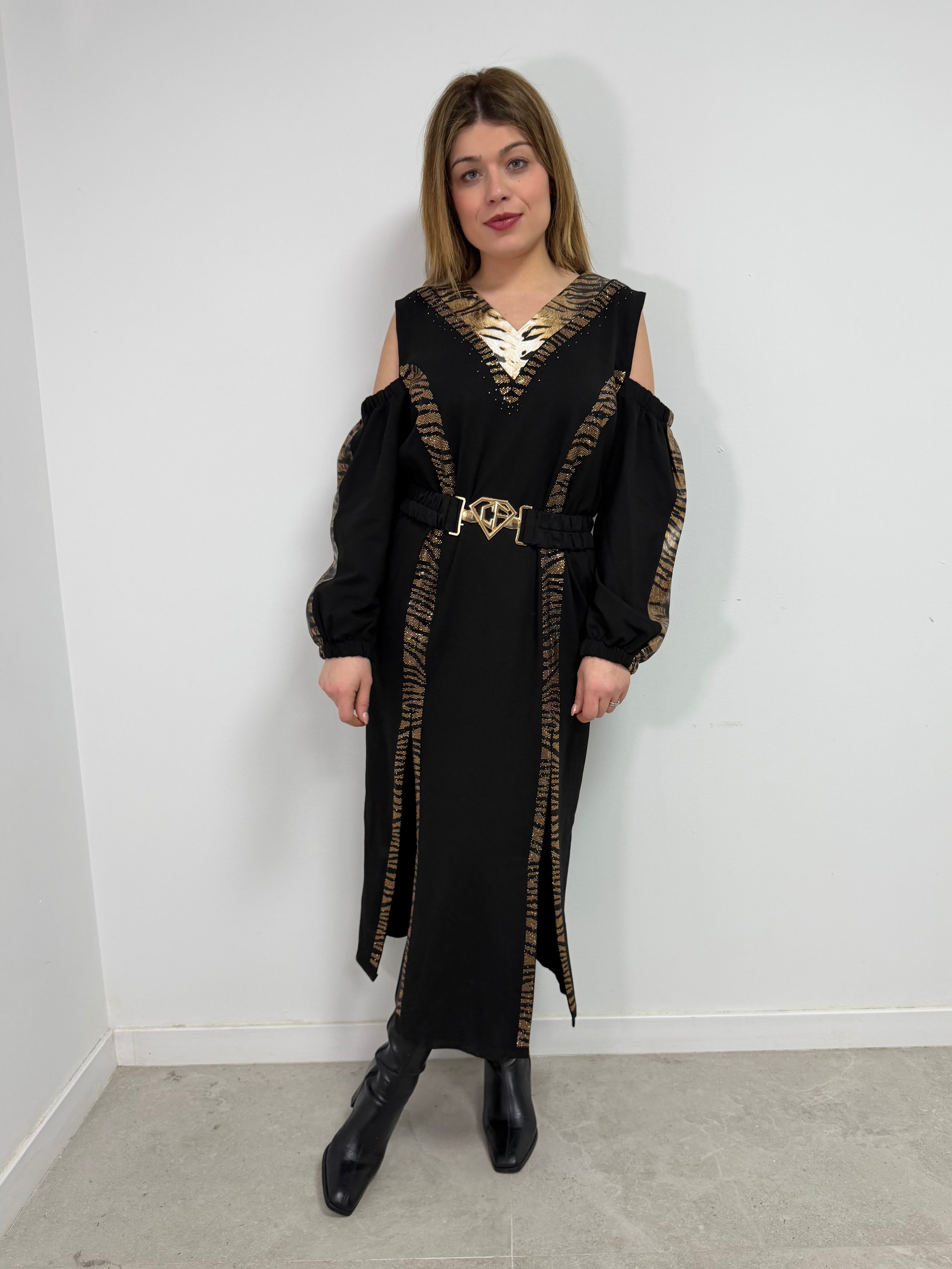 Vestido atigrado detalle hombros