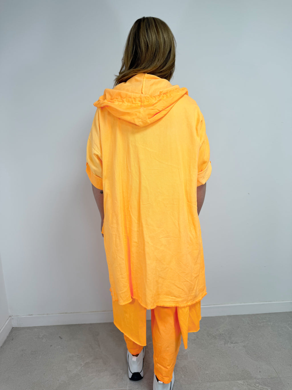 chaqueta neón
