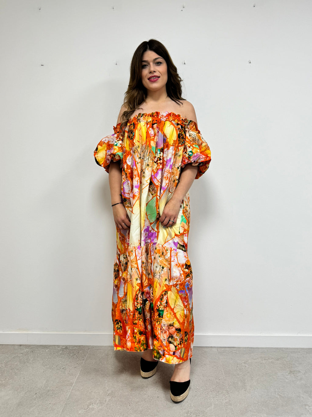 Vestido floral volante naranja