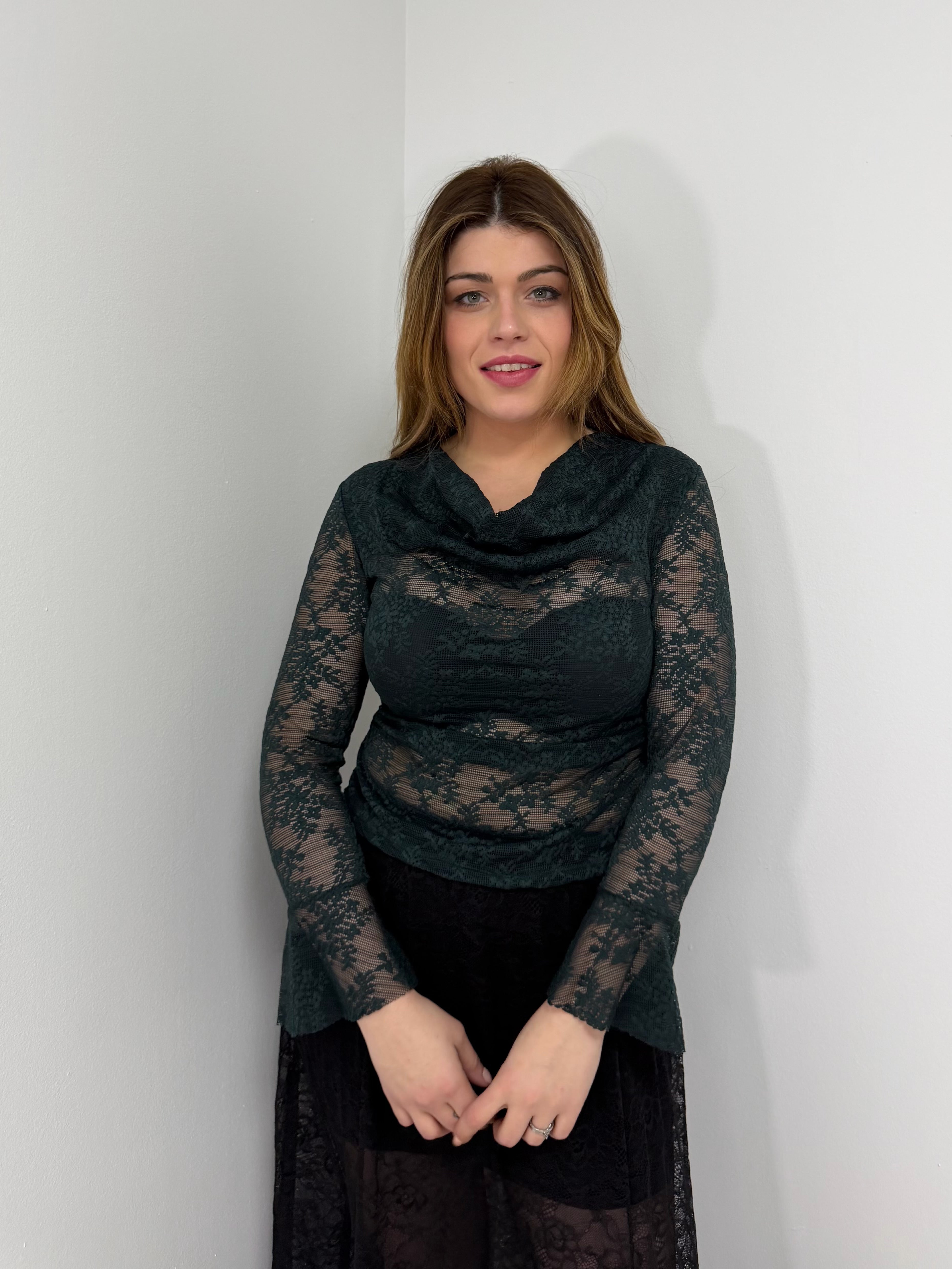 Blusa encaje con cuello