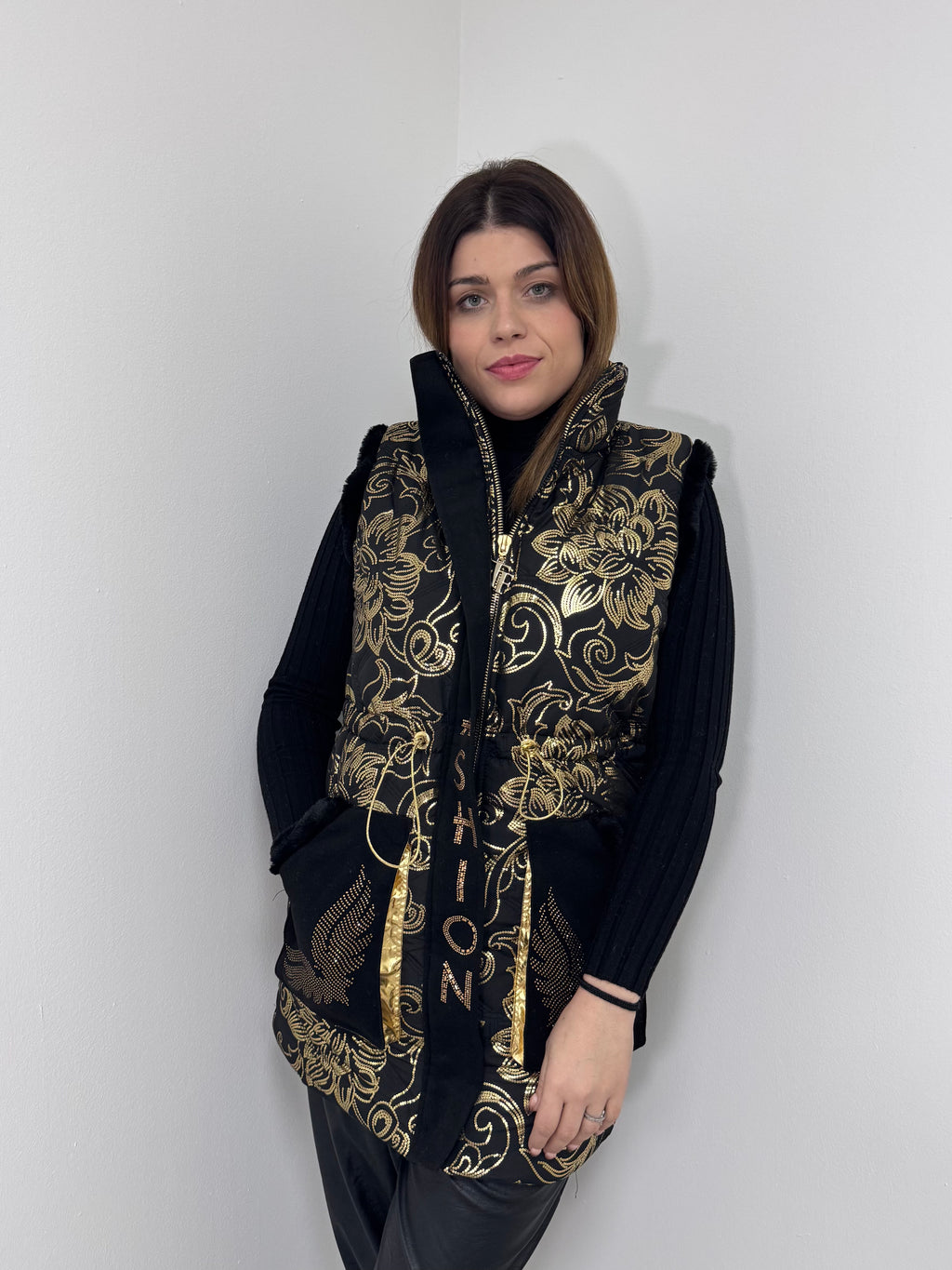 Chaleco acolchado estampado tatu