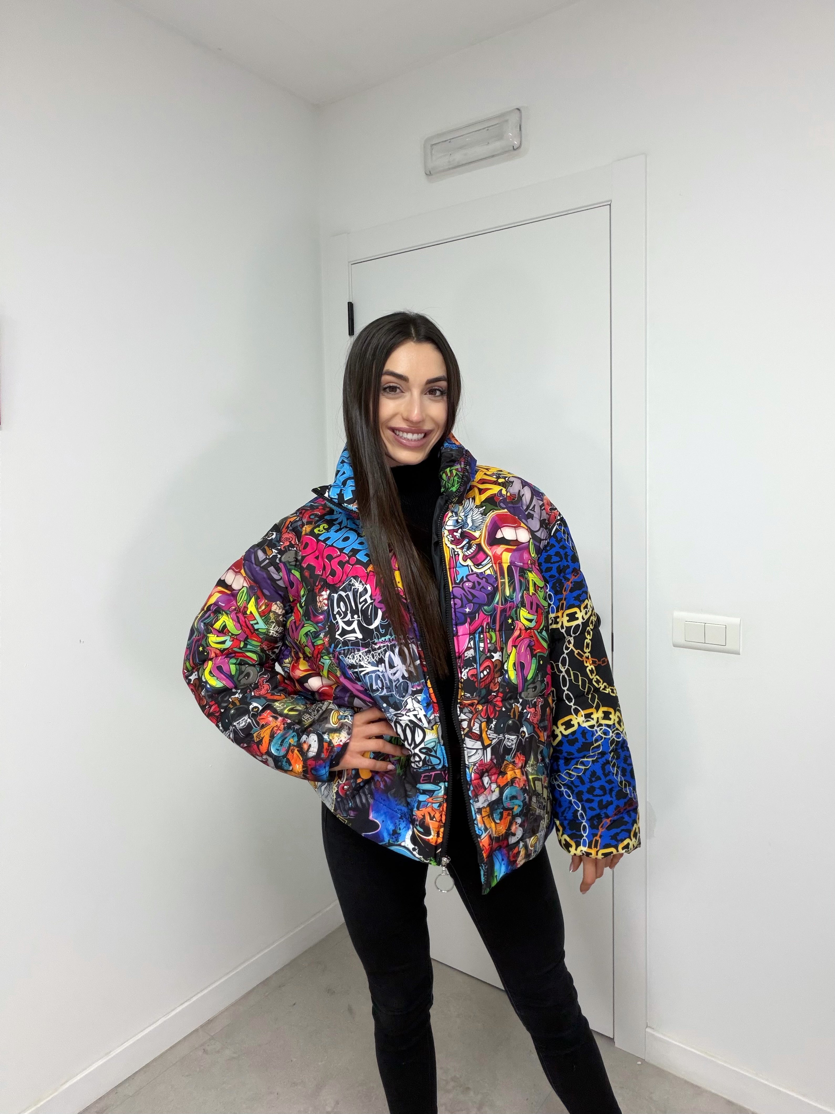 Chaqueta acolchada grafitis