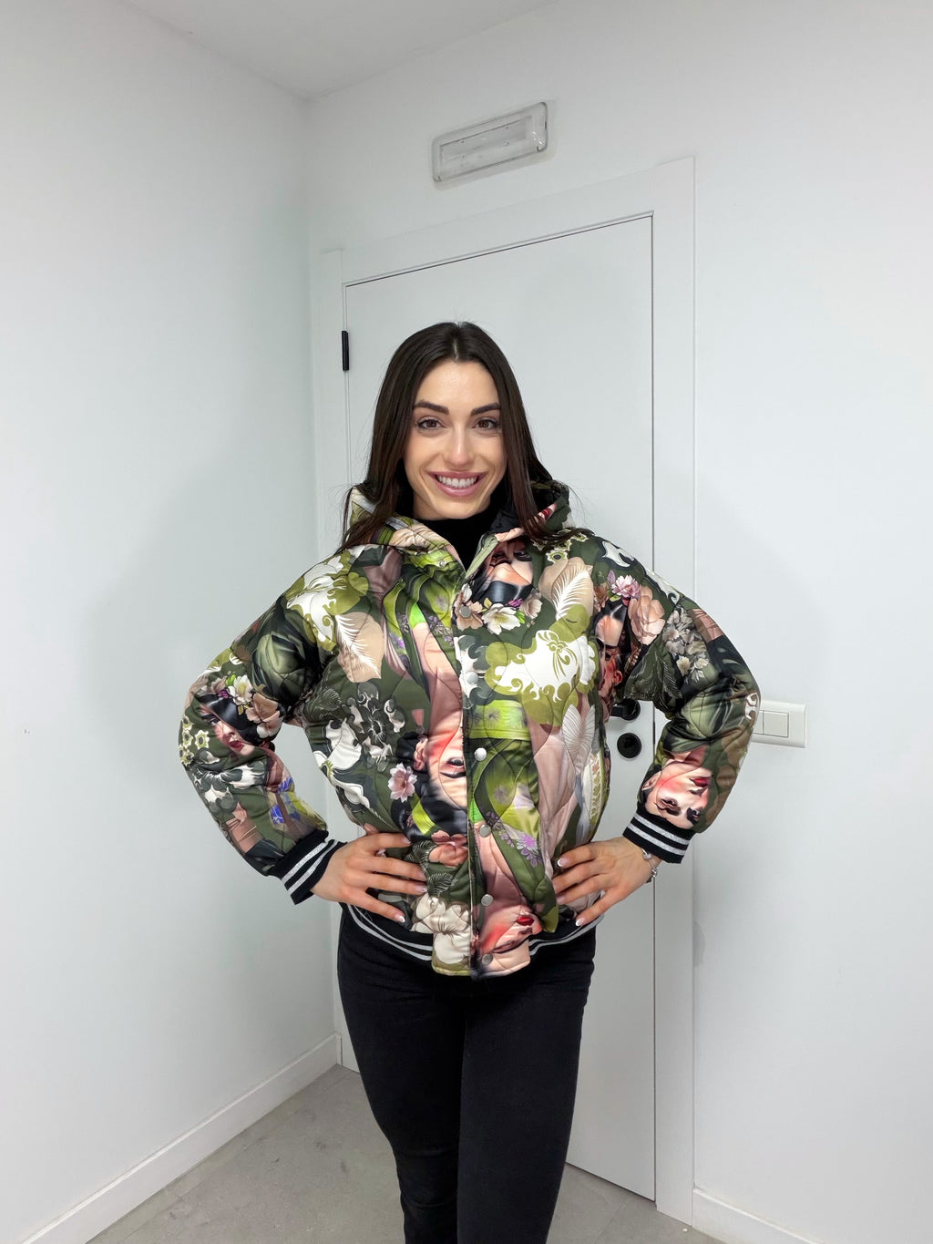 Chaqueta bomber estampada