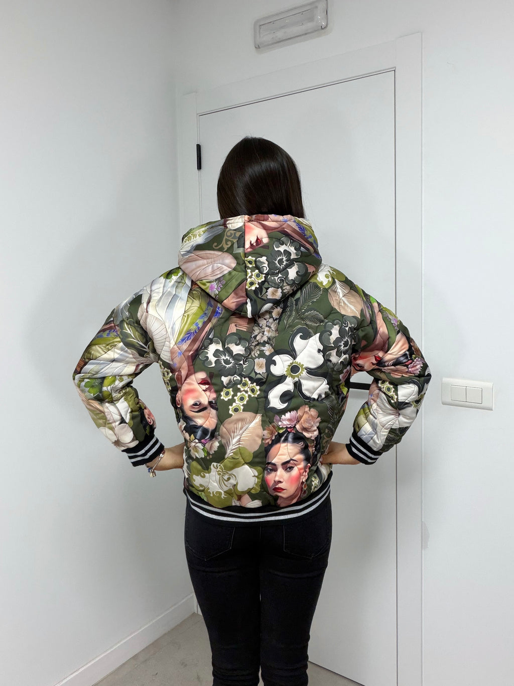 Chaqueta bomber estampada