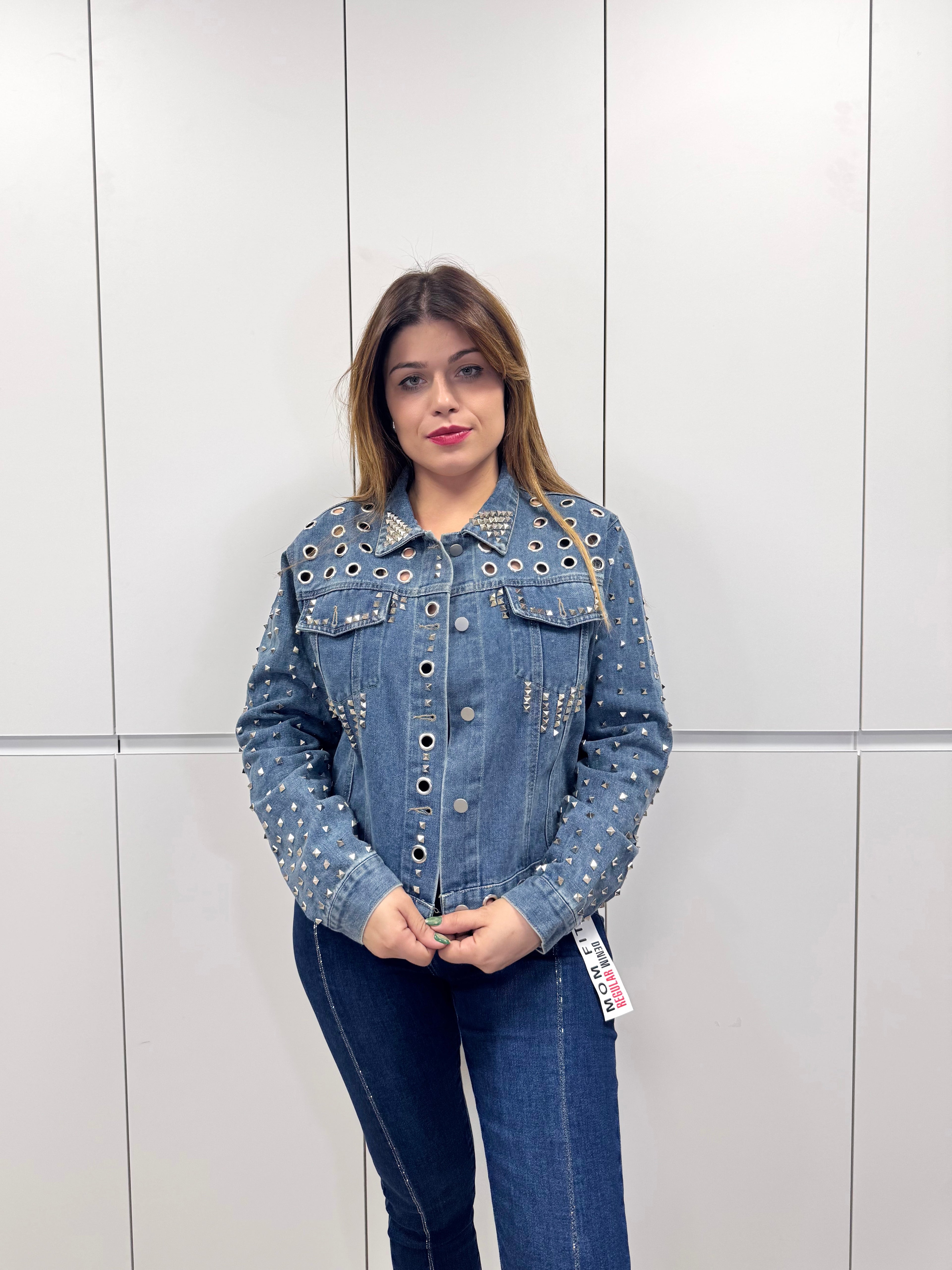 Chaqueta vaquera tachuelas