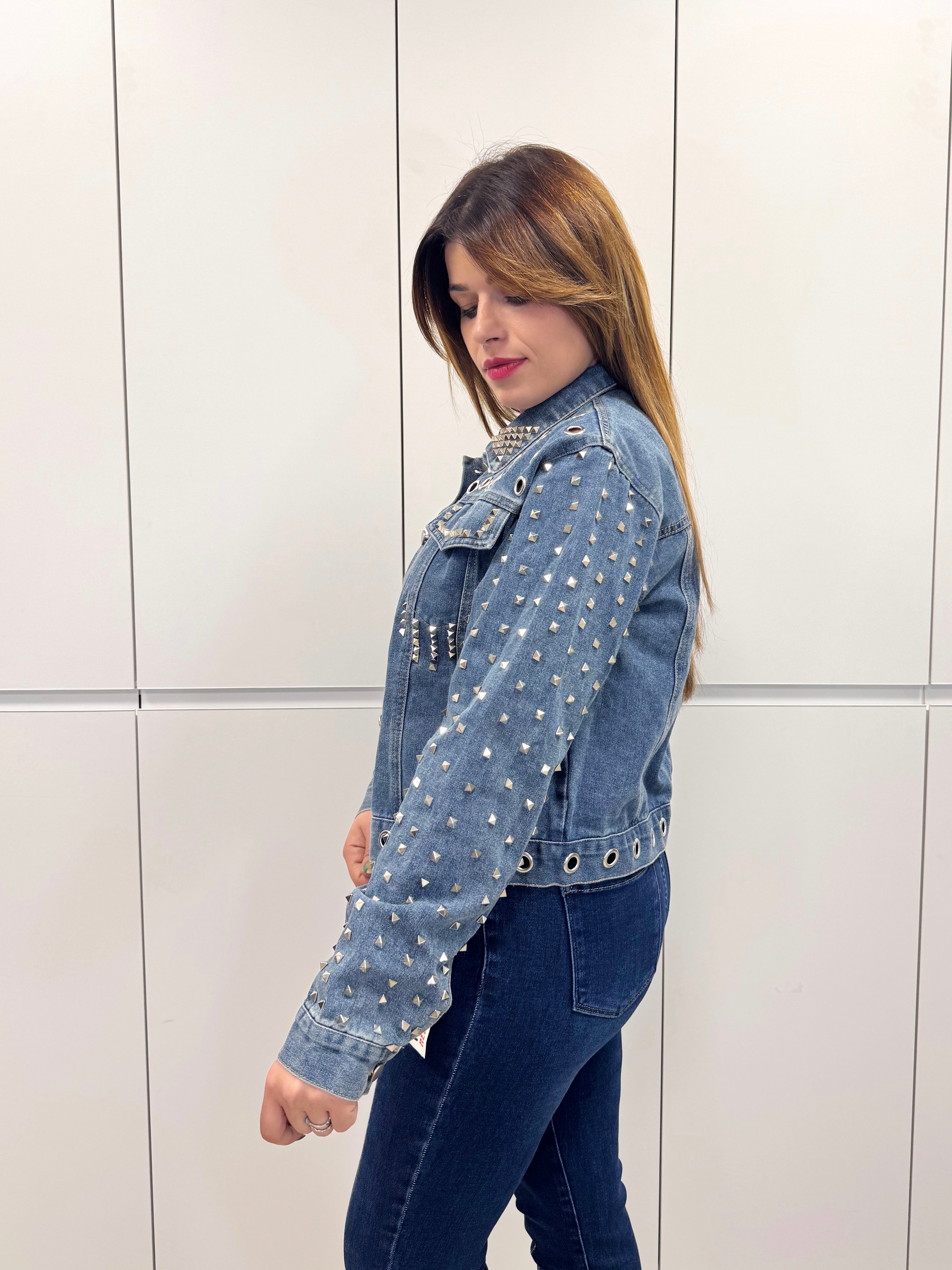 Chaqueta vaquera tachuelas