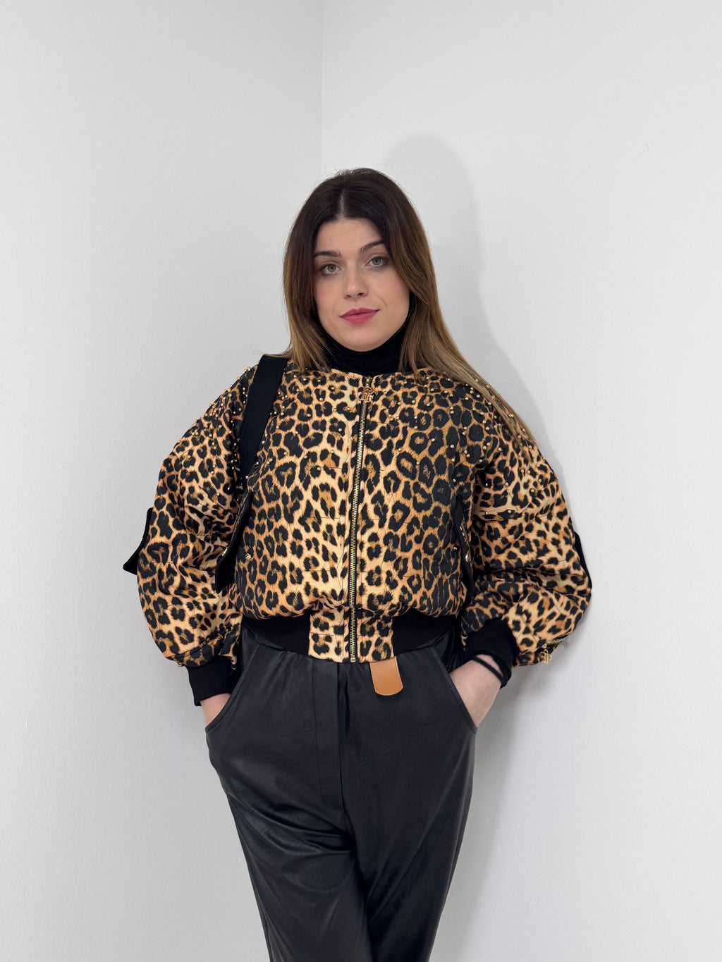 Conjunto chaqueta mochila leopardo