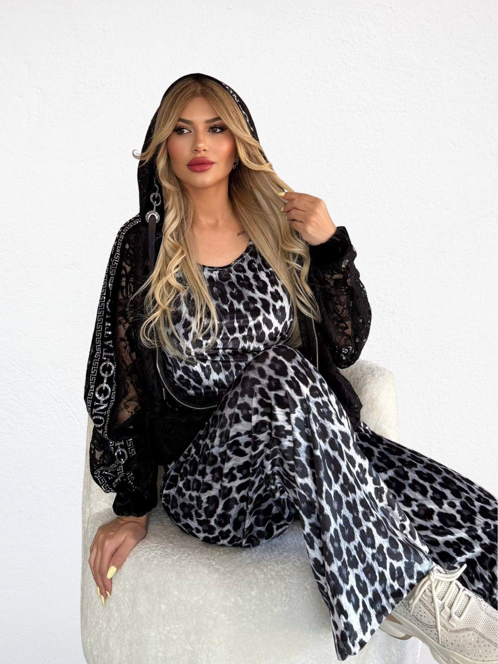 Conjunto mono leopardo