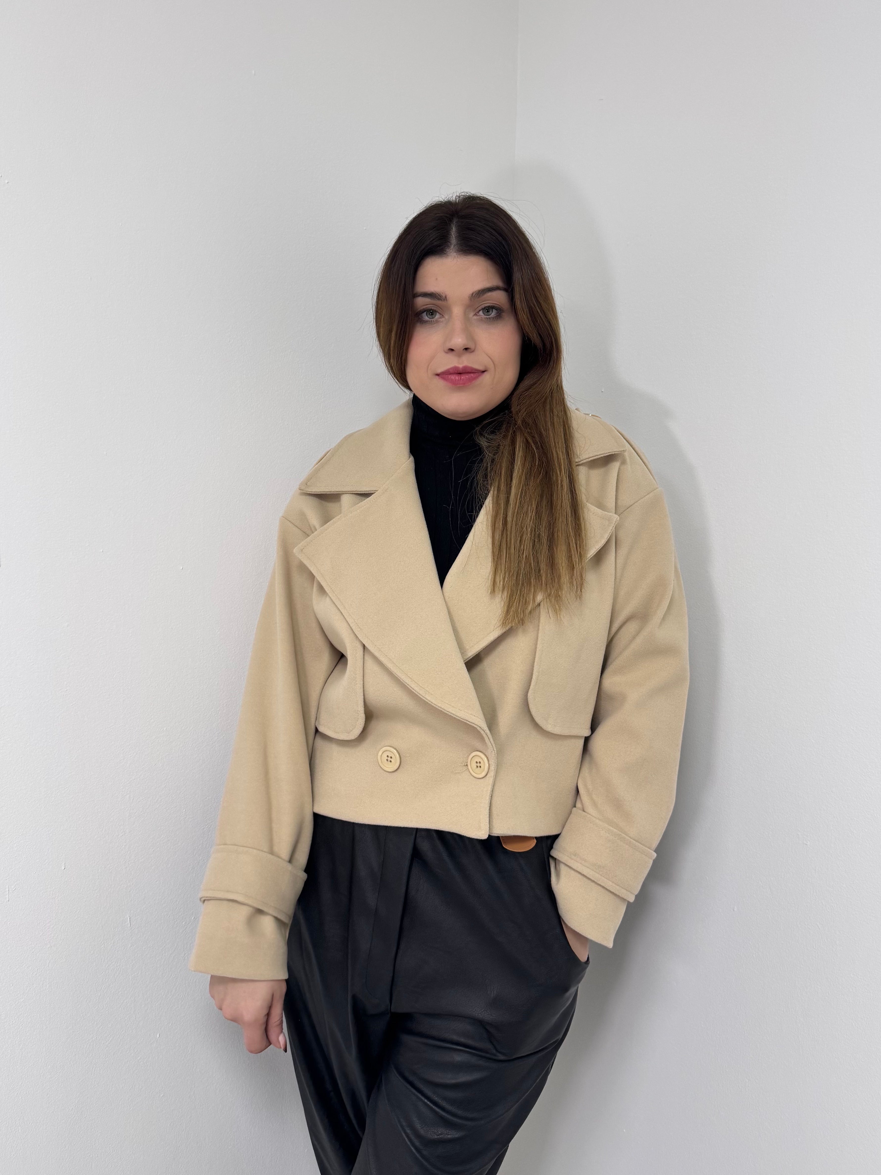 Gabardina corta paño