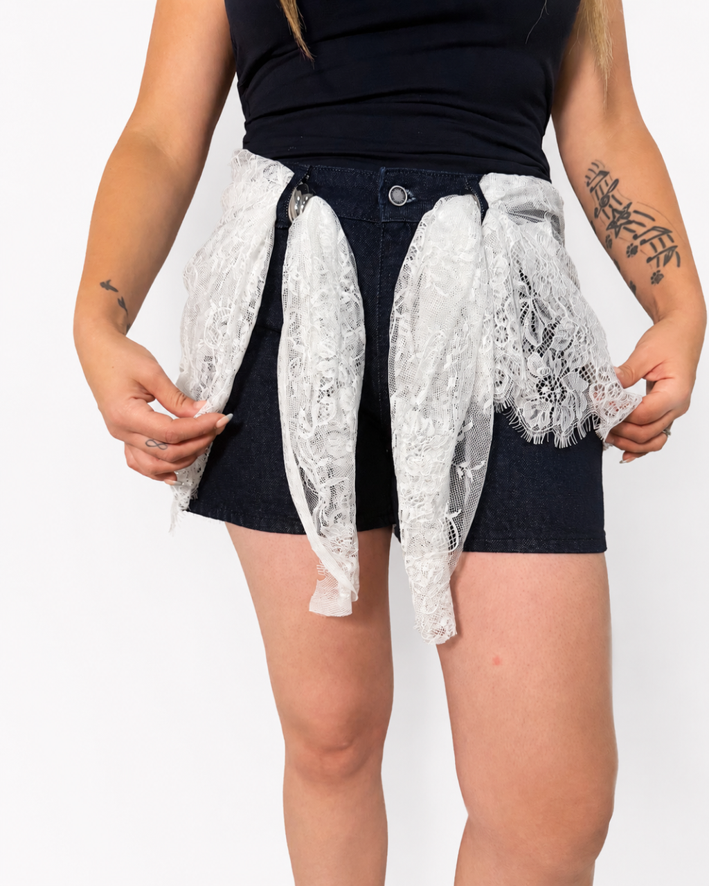 Short denim pareo encaje