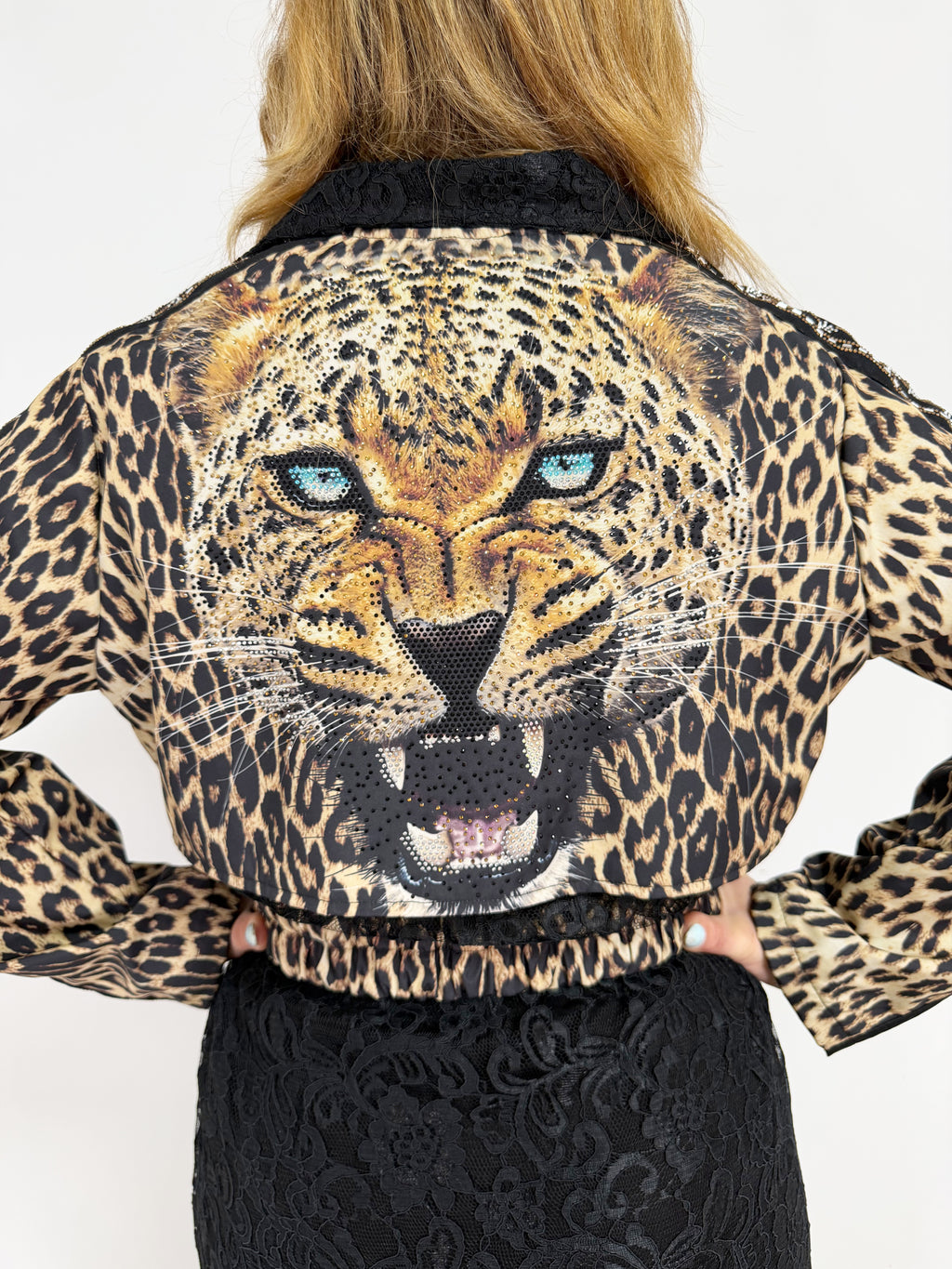 Gabardina conjunto espalda leopardo