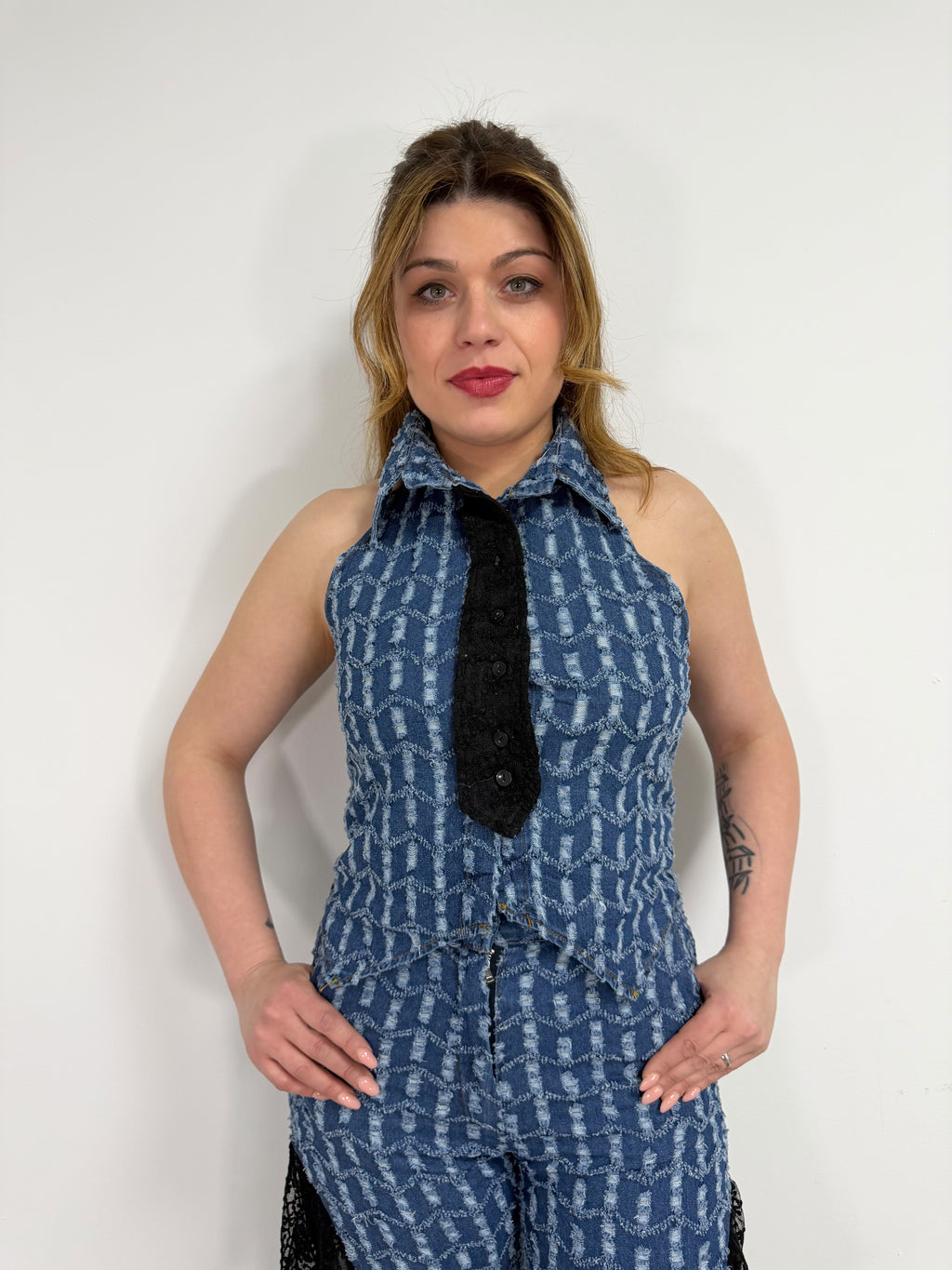 Top denim volante