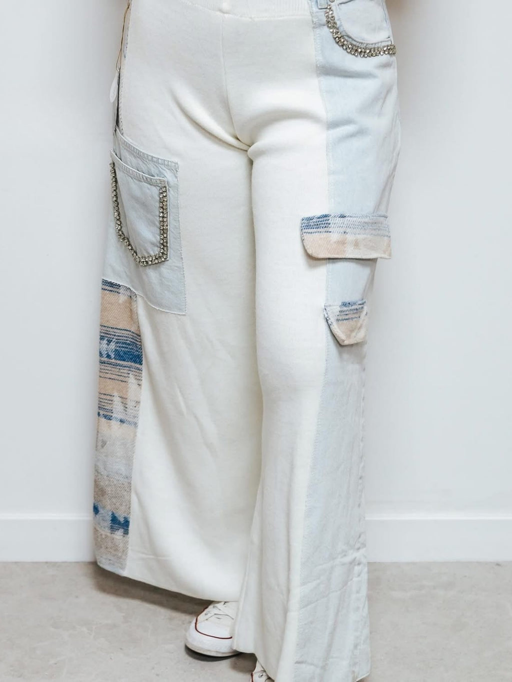 Pantalón palazzo detalles denim