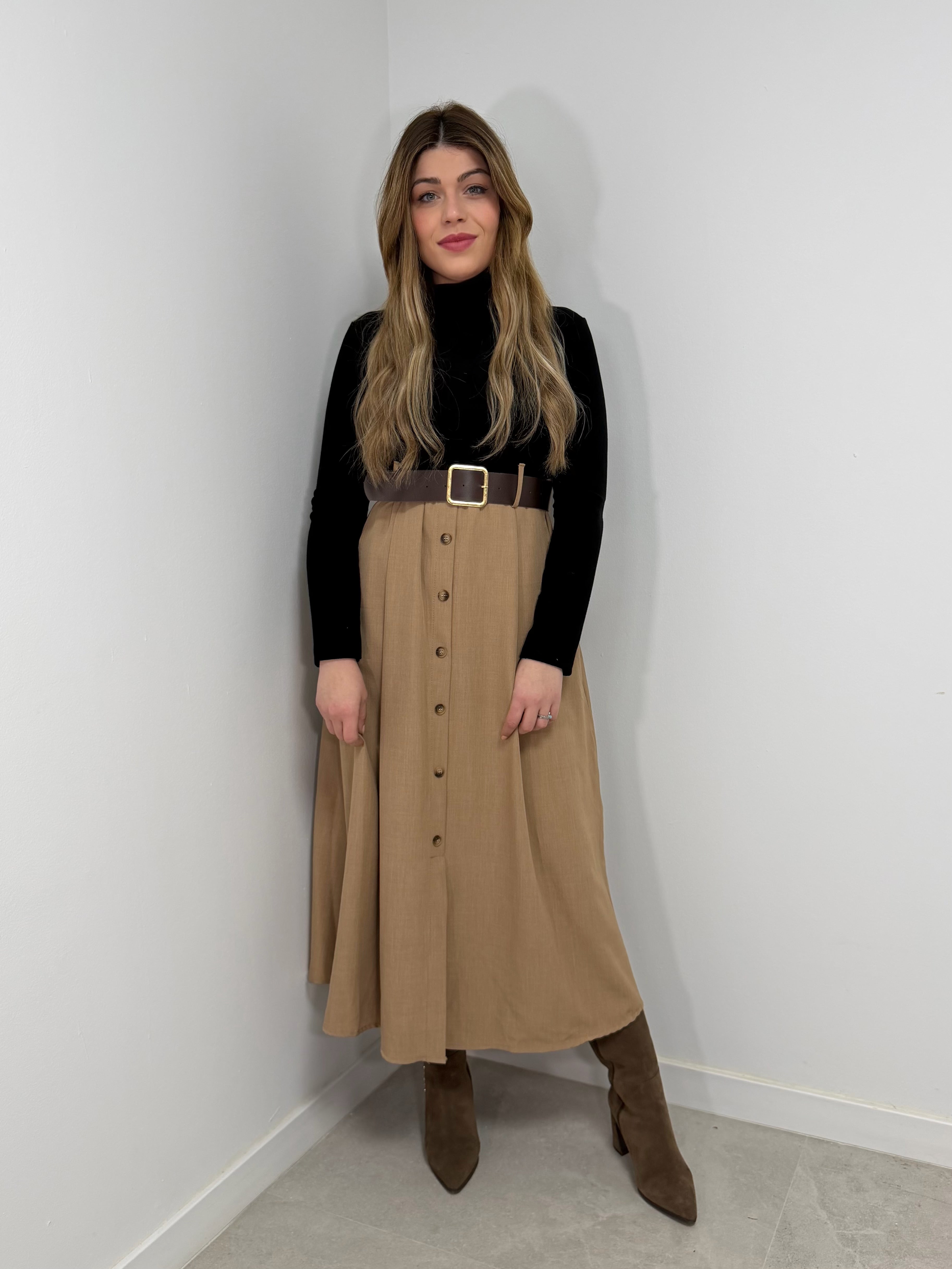 Vestido efecto falda