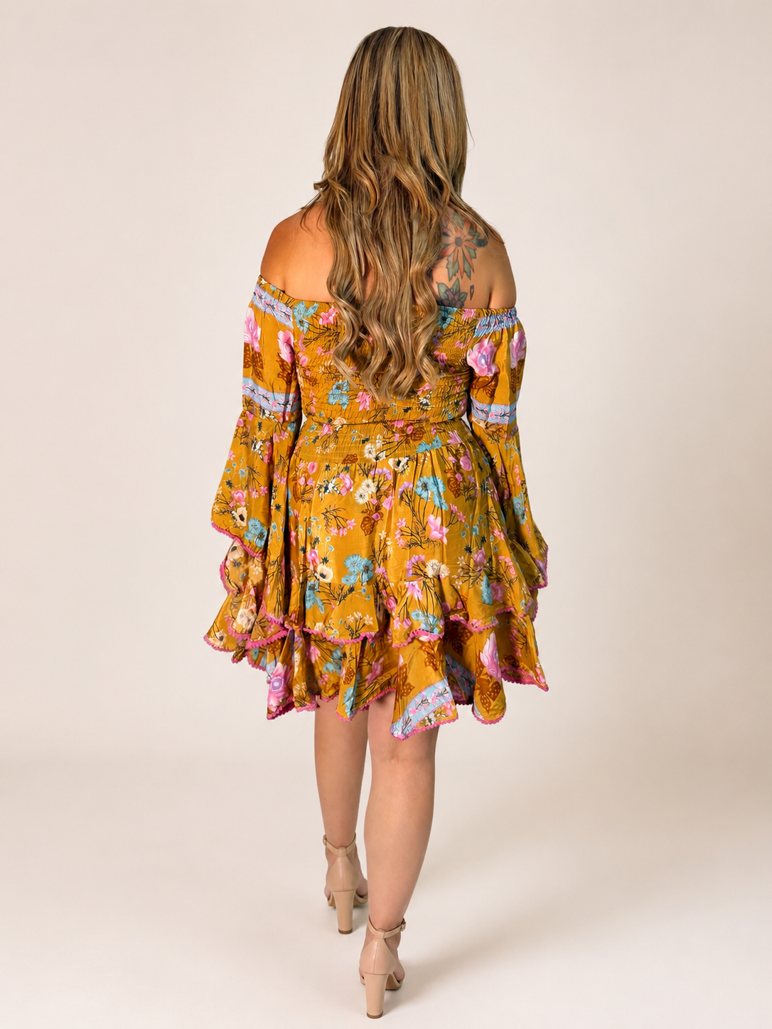 Vestido Lúa Mostaza